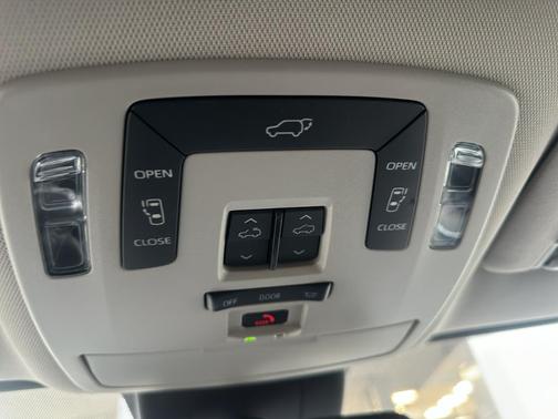 2021 Toyota Sienna XLE 7 Passenger