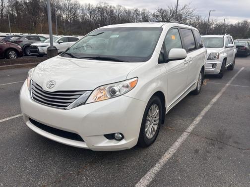 2017 Toyota Sienna XLE Premium