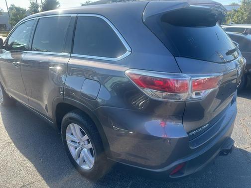 2015 Toyota Highlander LE
