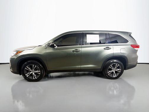 2019 Toyota Highlander LE I4
