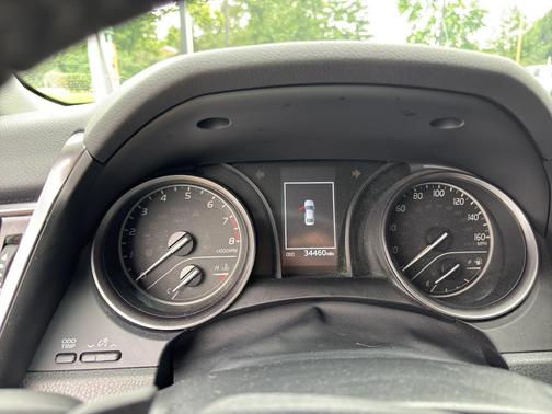 Ice Cap 2023 Toyota Camry SE