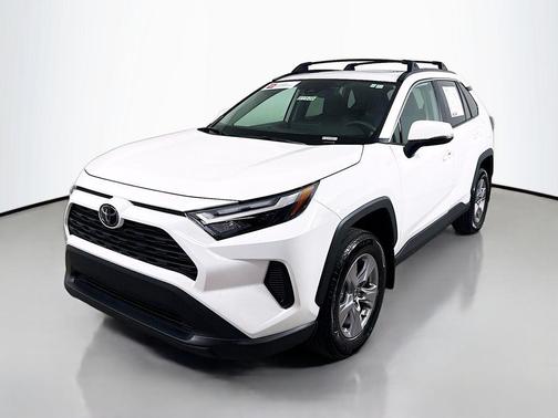 Ice Cap 2025 Toyota RAV4 XLE