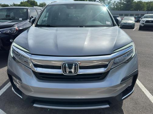 Lunar Silver Metallic 2020 Honda Pilot Touring 8-Passenger