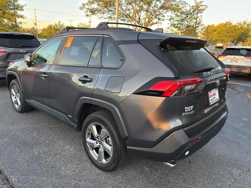 2021 Toyota RAV4 Hybrid XLE Premium