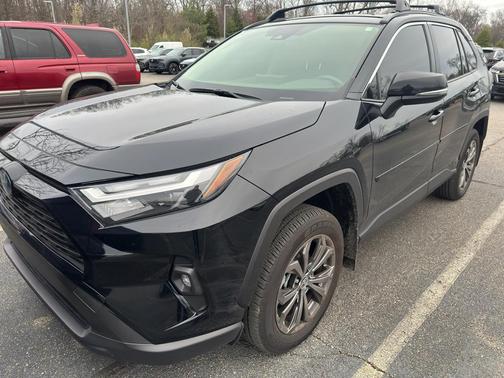 2024 Toyota RAV4 Hybrid XLE Premium