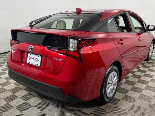 2021 Toyota Prius LE