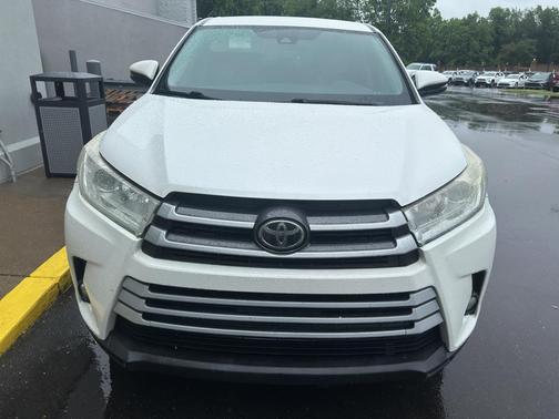 Blizzard Pearl 2018 Toyota Highlander LE Plus