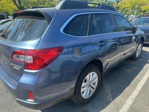 2017 Subaru Outback 2.5i