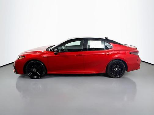 Supersonic Red/Midnight Black Metallic 2021 Toyota Camry XSE