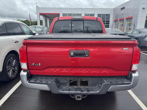 Barcelona Red Metallic 2017 Toyota Tacoma SR5