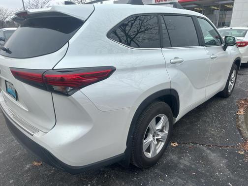 2023 Toyota Highlander L