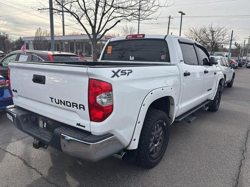 2018 Toyota Tundra SR5