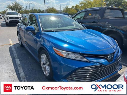 2020 Toyota Camry Hybrid XLE
