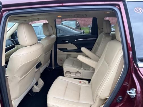 Ooh La La Rouge Mica 2016 Toyota Highlander Limited Platinum