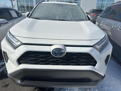 2022 Toyota RAV4 Hybrid XLE