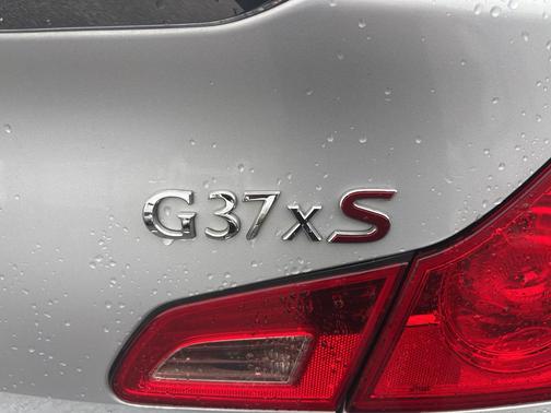 2013 INFINITI G37x Base