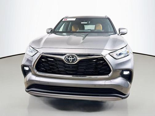 Heavy Metal 2026 Toyota Highlander Hybrid Platinum