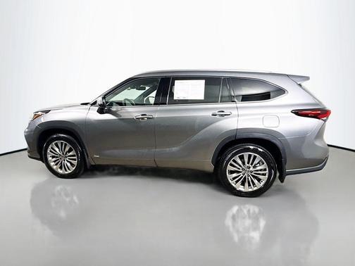 Heavy Metal 2026 Toyota Highlander Hybrid Platinum