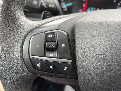 2020 Ford Explorer Base