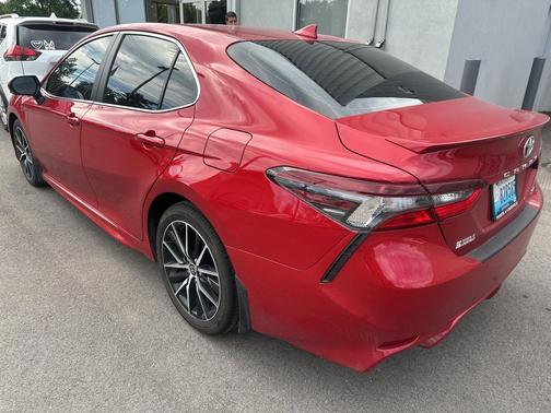 Supersonic Red 2022 Toyota Camry SE