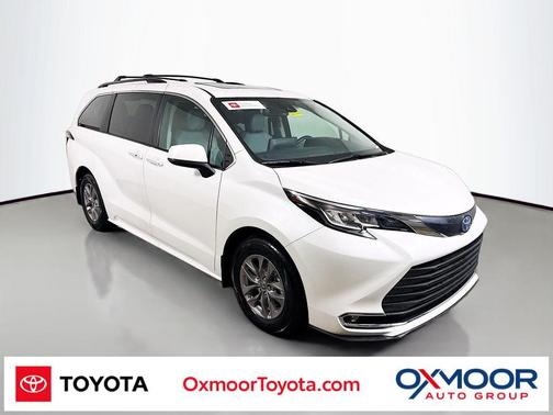 2022 Toyota Sienna XLE