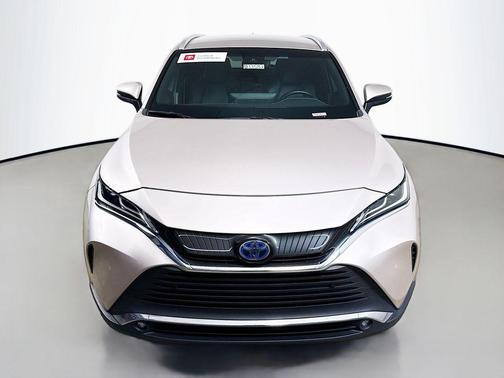 Titanium Glow 2024 Toyota Venza XLE