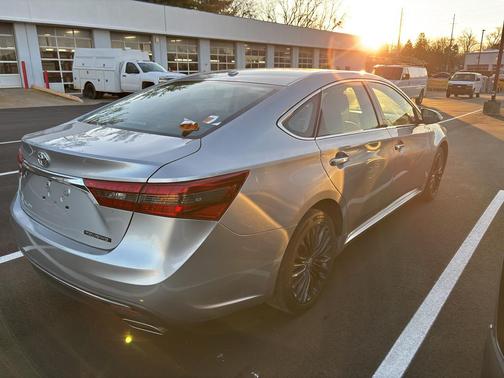 2017 Toyota Avalon Touring