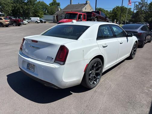 Bright White Clearcoat 2019 Chrysler 300 S