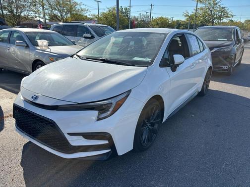 2024 Toyota Corolla Hybrid SE