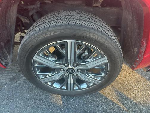 2024 Toyota Tundra Hybrid Capstone