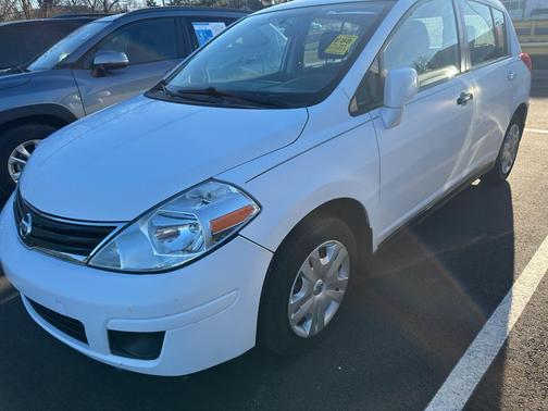 2011 Nissan Versa 1.8 S
