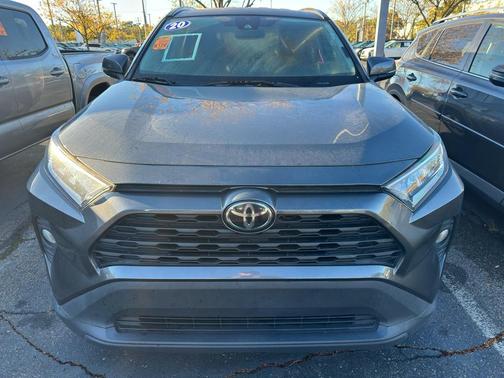 2020 Toyota RAV4 XLE