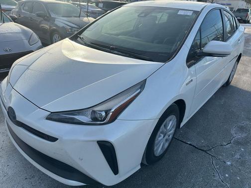 2019 Toyota Prius LE