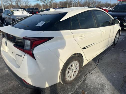 2019 Toyota Prius LE