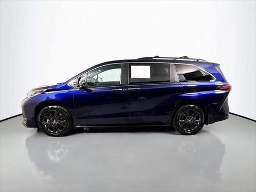 2024 Toyota Sienna XSE 7 Passenger
