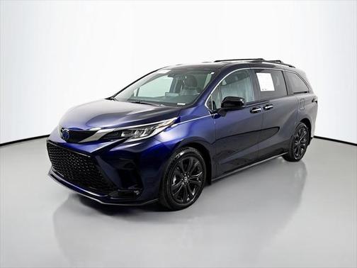 2024 Toyota Sienna XSE 7 Passenger