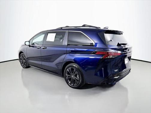 2024 Toyota Sienna XSE 7 Passenger