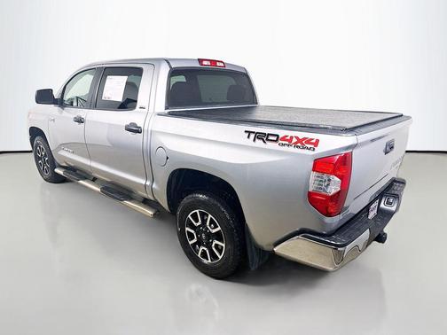 Silver Sky Metallic 2018 Toyota Tundra SR5