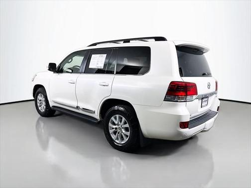 2016 Toyota Land Cruiser Base
