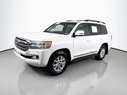 2016 Toyota Land Cruiser Base