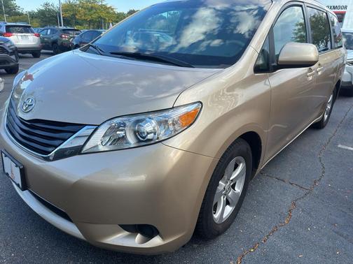 2012 Toyota Sienna LE