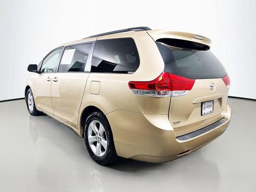 2012 Toyota Sienna LE