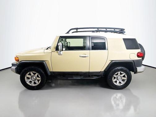 TAN 2014 Toyota FJ Cruiser Base