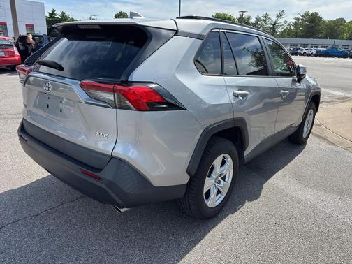 Silver Sky Metallic 2021 Toyota RAV4 XLE