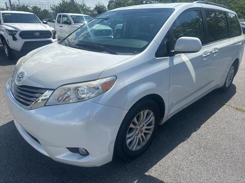 2015 Toyota Sienna XLE Premium