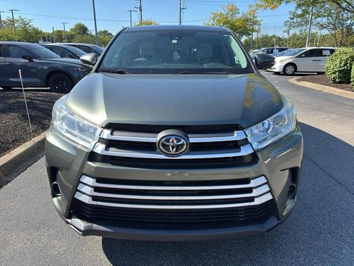 2019 Toyota Highlander LE I4