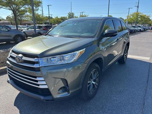 2019 Toyota Highlander LE I4