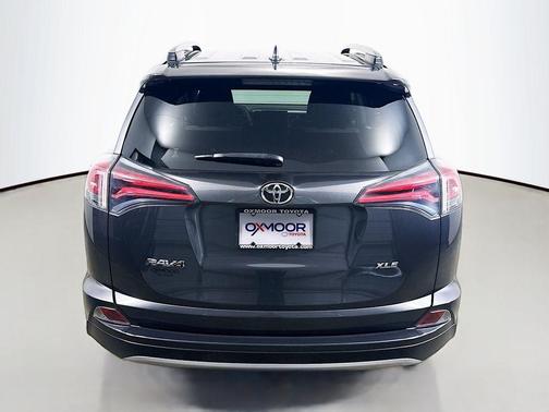 Magnetic Gray Metallic 2018 Toyota RAV4 XLE