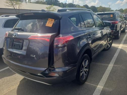 Magnetic Gray Metallic 2018 Toyota RAV4 XLE
