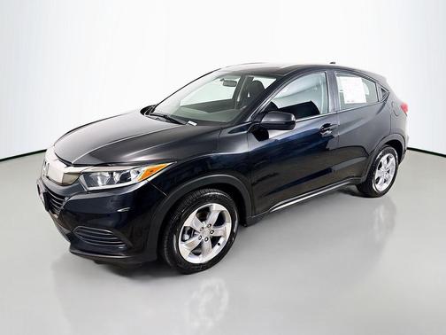 Crystal Black Pearl 2022 Honda HR-V LX